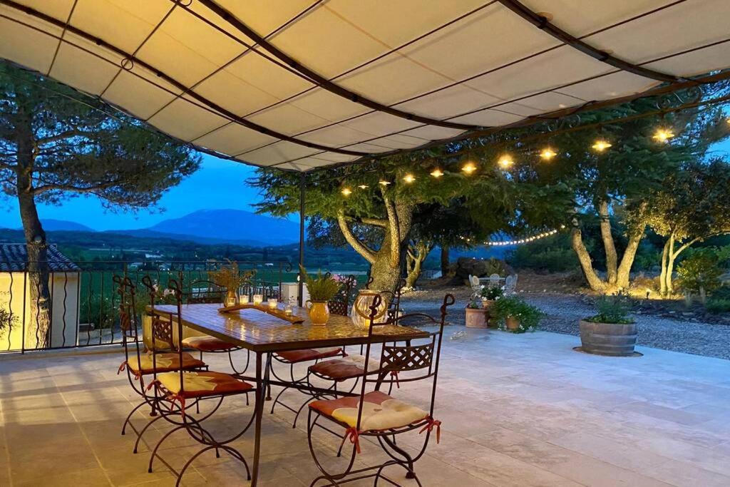 Le Clos Des Pins, Vue Mont Ventoux Roaix Esterno foto